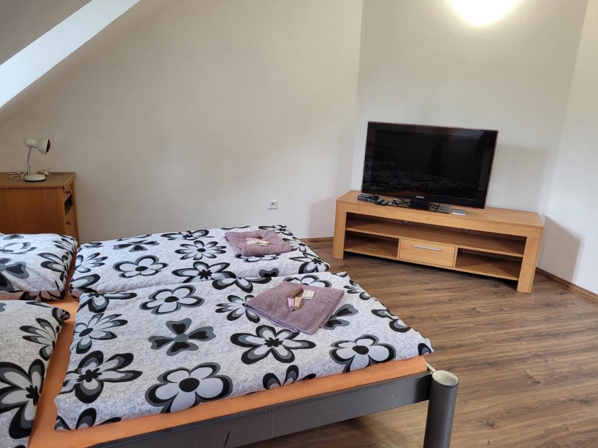 Studentska Apartments Карлові Вари Екстер'єр фото